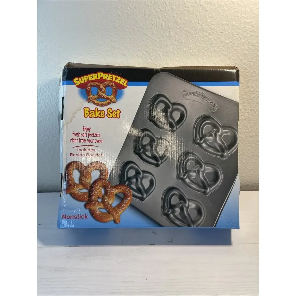Super Pretzel Bake Set New In Box Includes Recipe Book
